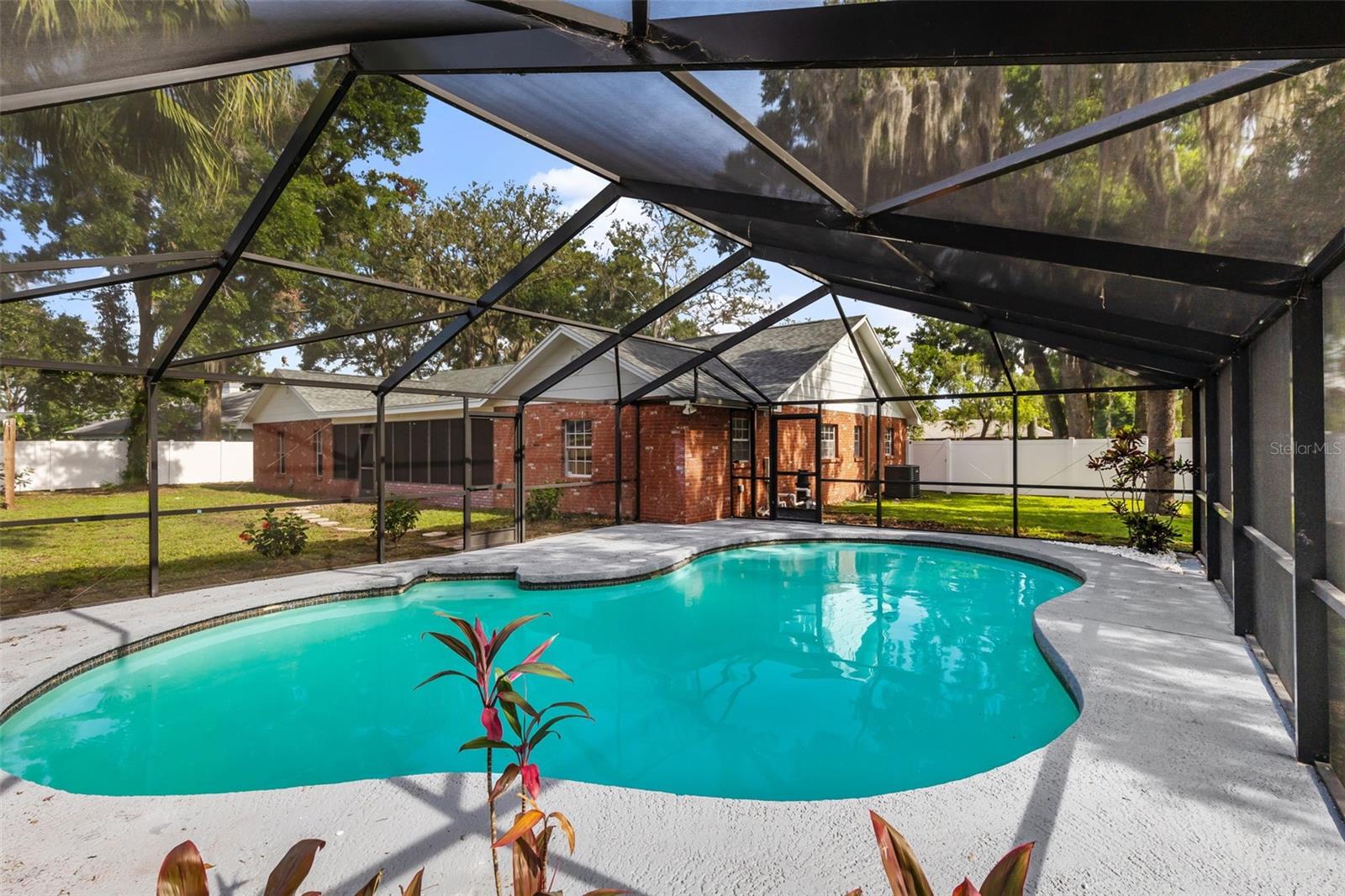 Image 47 of 71 For 1802 Parkwood Drive