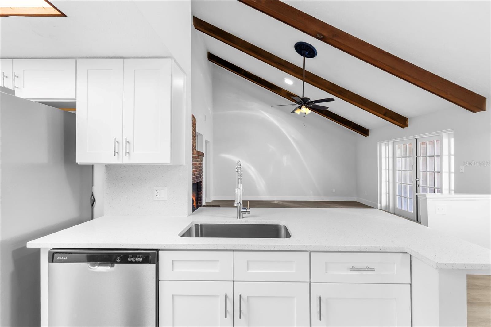 Image 9 of 71 For 1802 Parkwood Drive