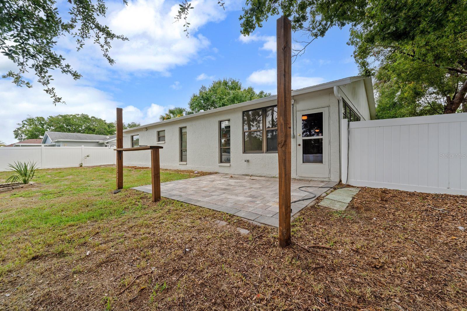 Image 19 of 27 For 7505 Bramblewood Drive