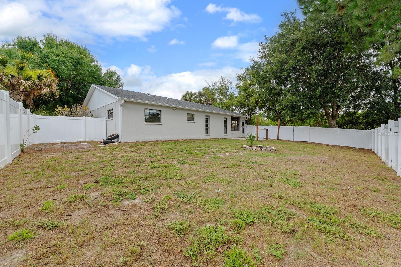 Image 20 of 27 For 7505 Bramblewood Drive