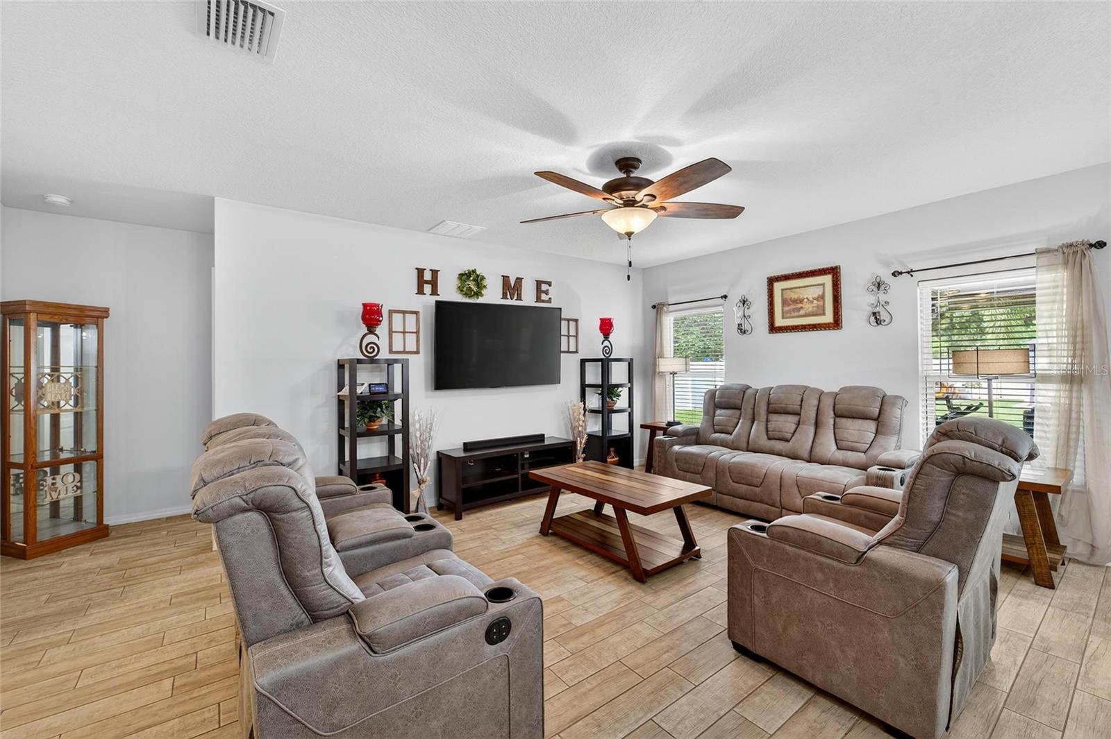 Image 19 of 44 For 10409 Candleberry Woods Lane