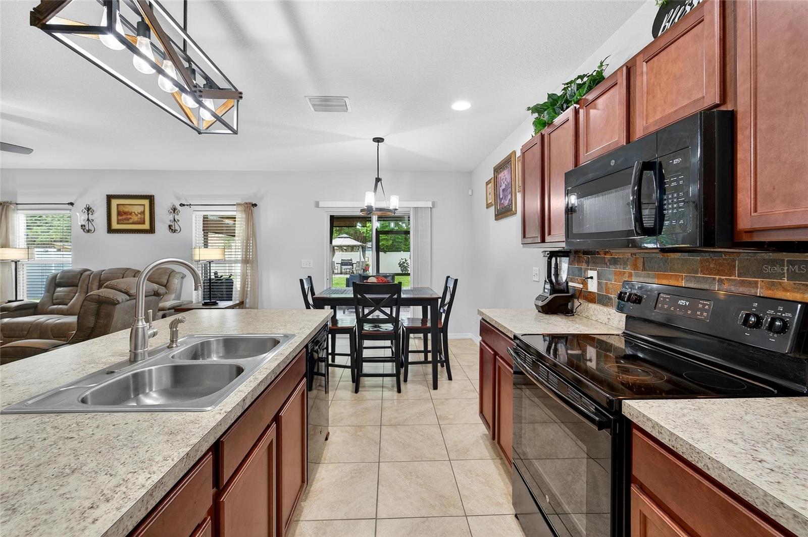 Image 24 of 44 For 10409 Candleberry Woods Lane