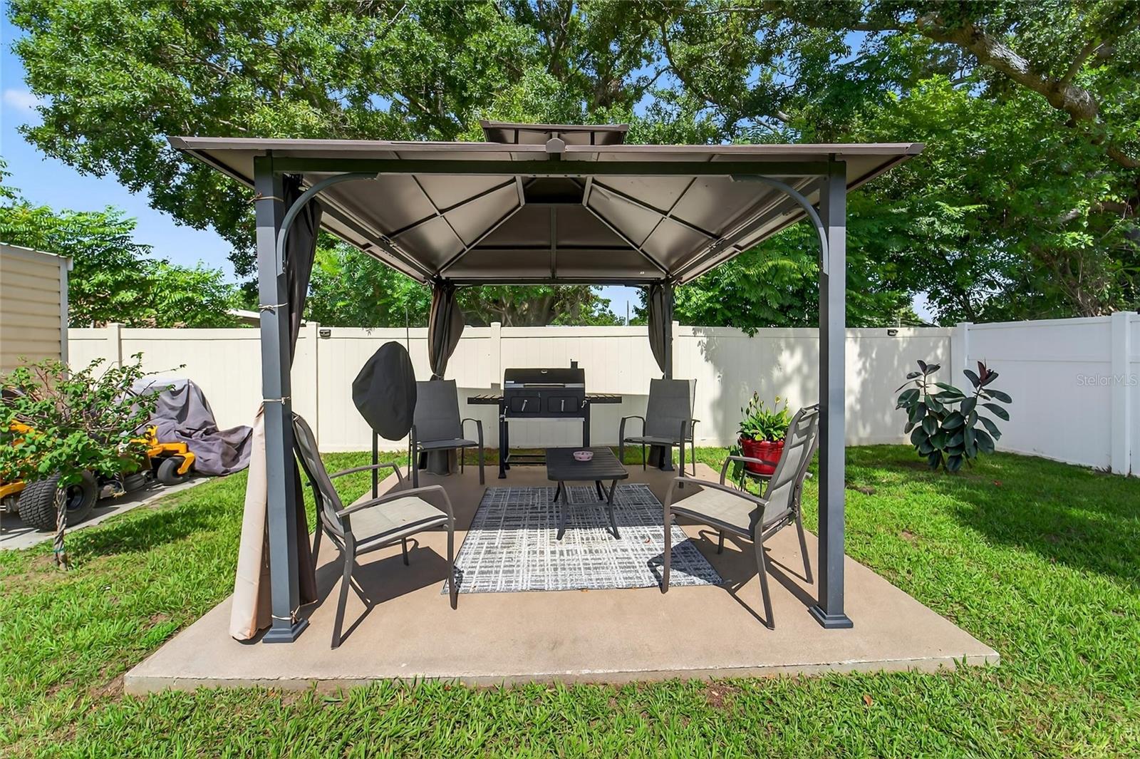 Image 38 of 44 For 10409 Candleberry Woods Lane