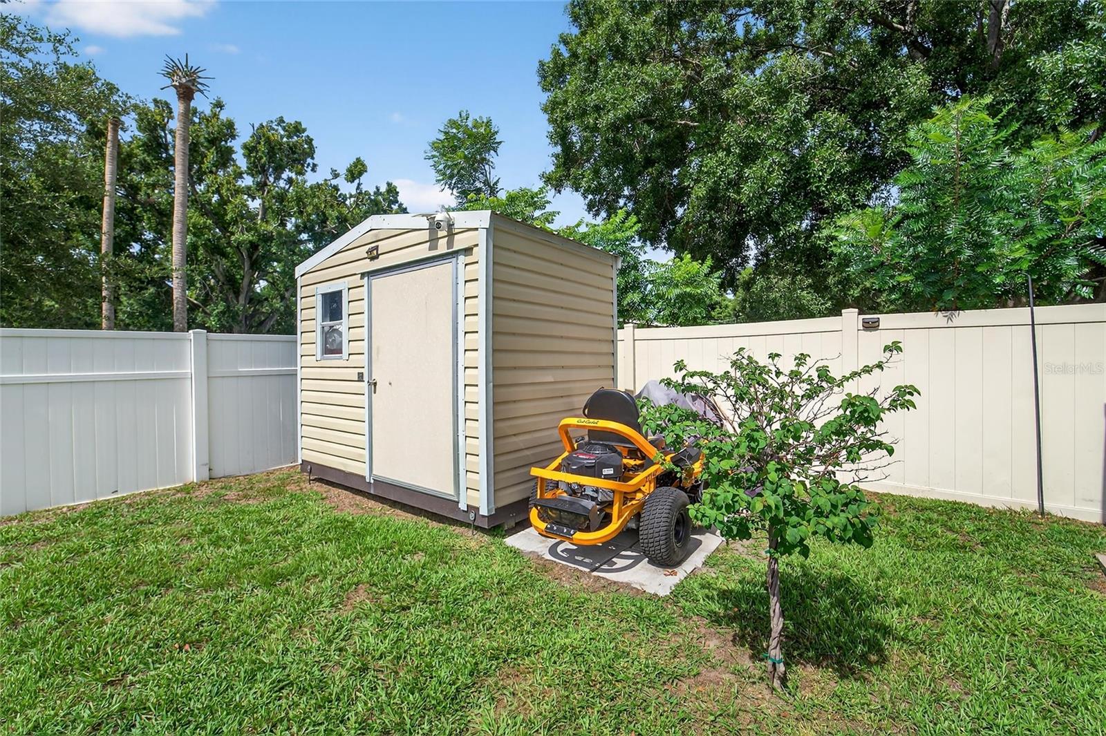 Image 39 of 44 For 10409 Candleberry Woods Lane