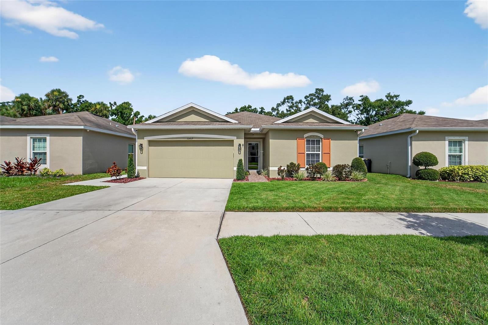 Image 4 of 44 For 10409 Candleberry Woods Lane