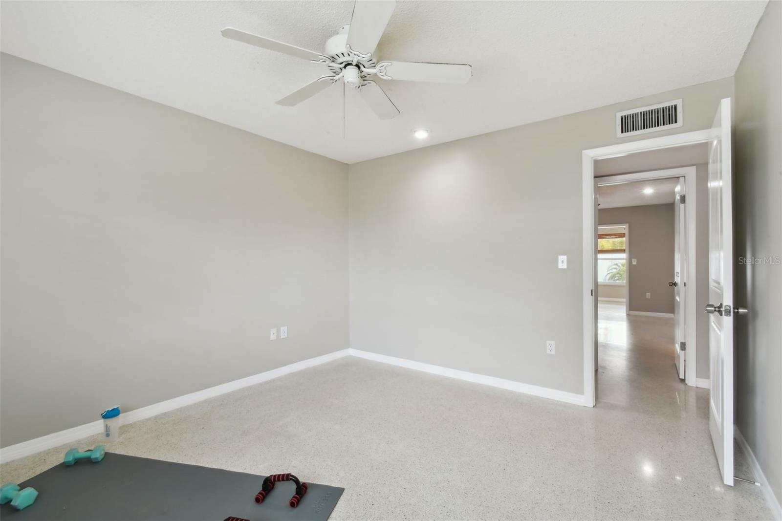 Image 26 of 100 For 226 Pebble Beach Boulevard 31
