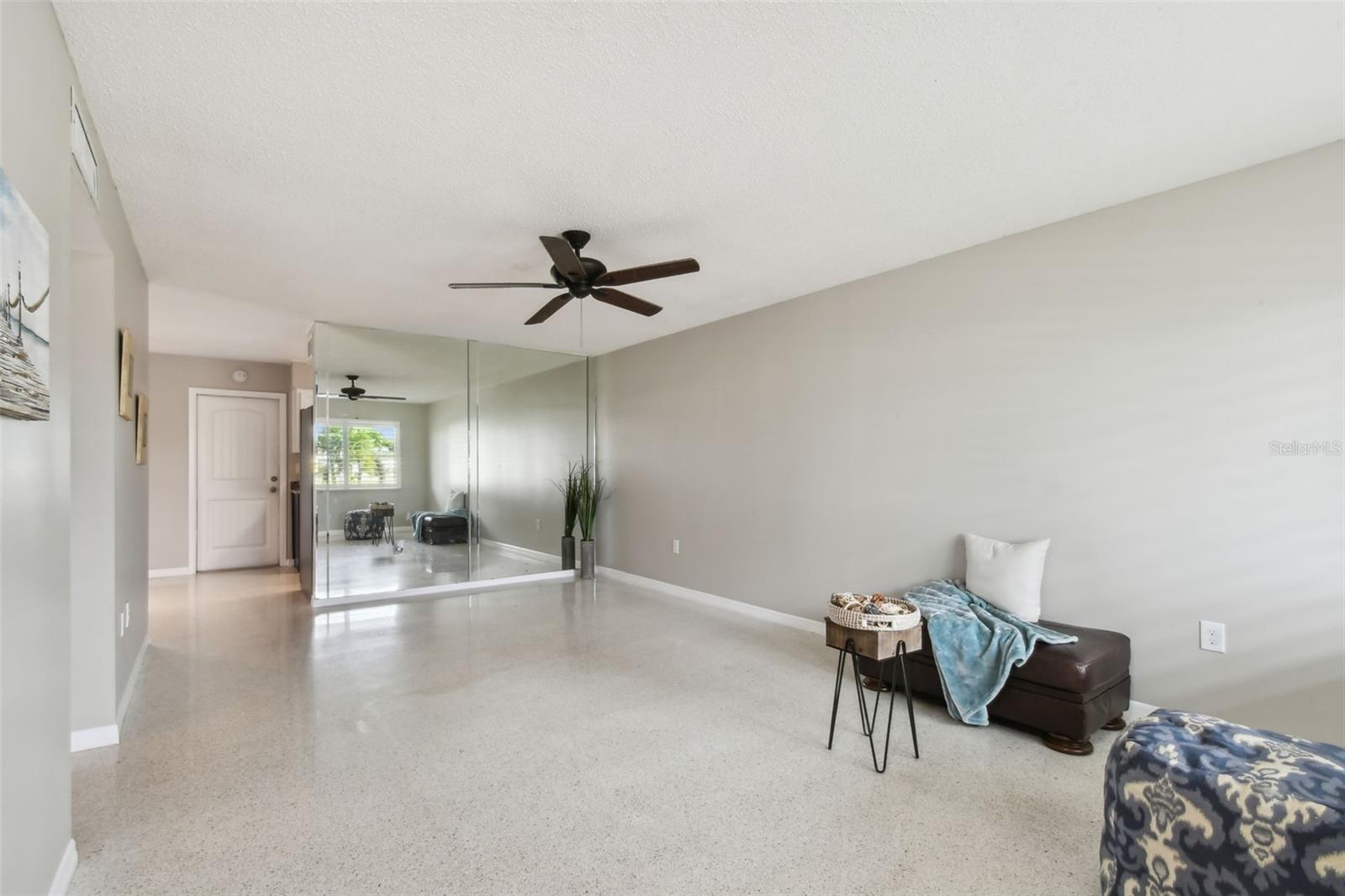 Image 31 of 100 For 226 Pebble Beach Boulevard 31