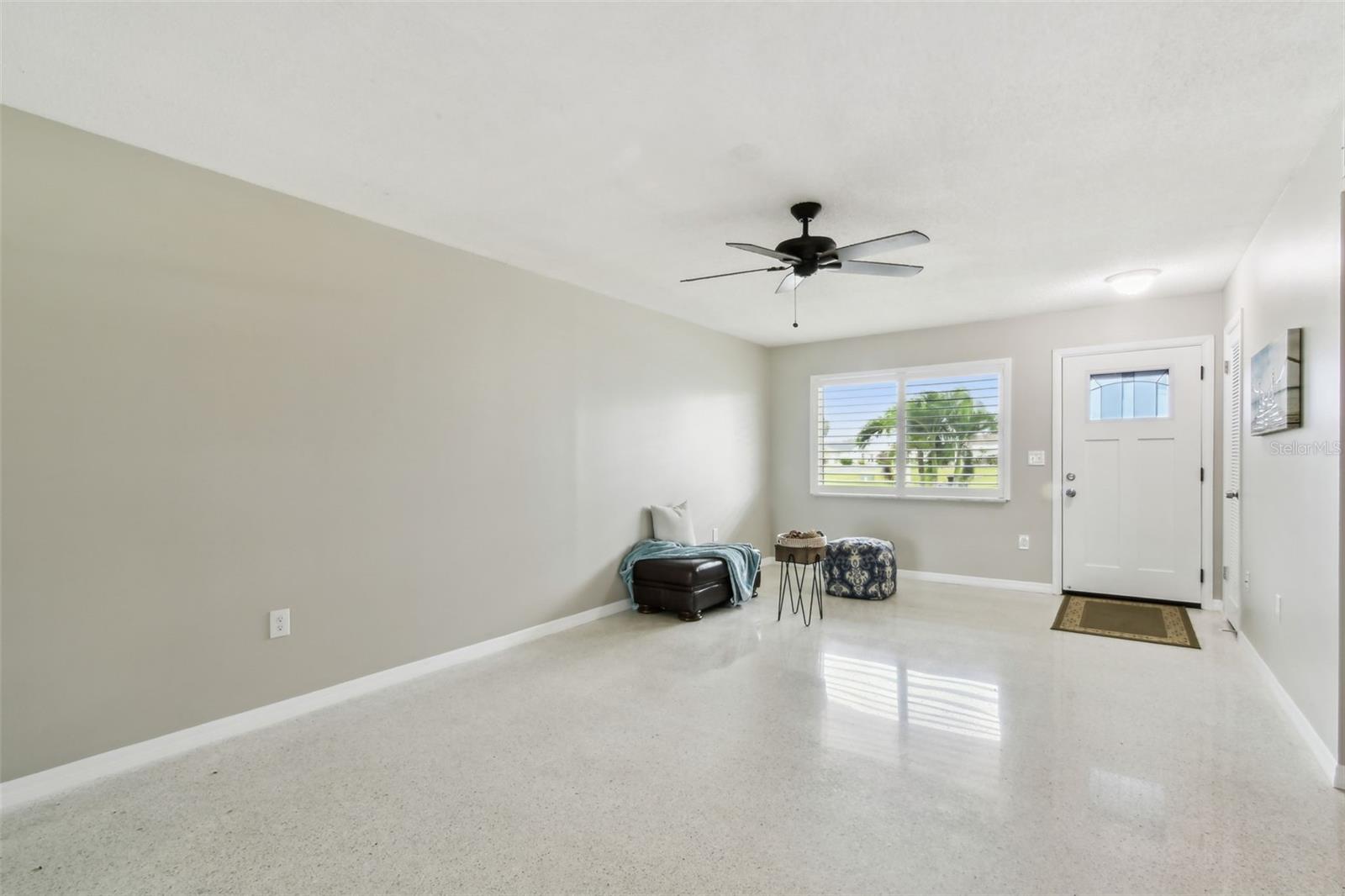 Image 34 of 100 For 226 Pebble Beach Boulevard 31
