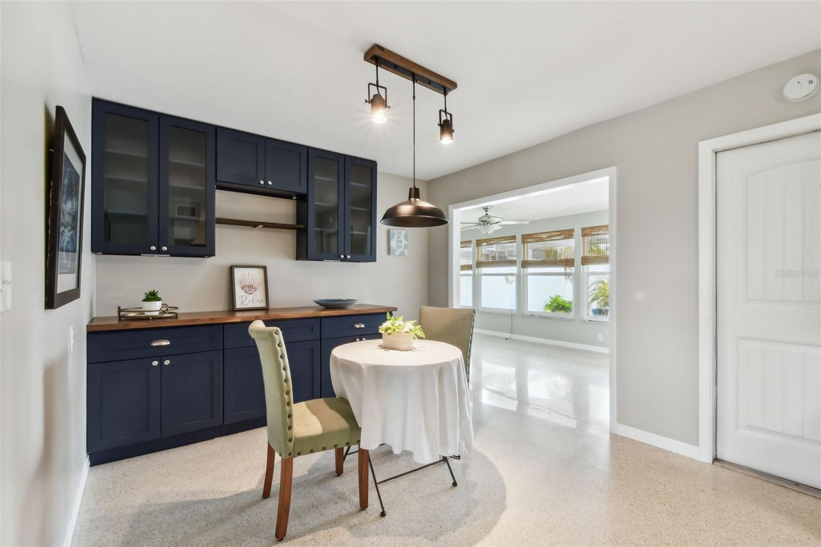Image 35 of 100 For 226 Pebble Beach Boulevard 31
