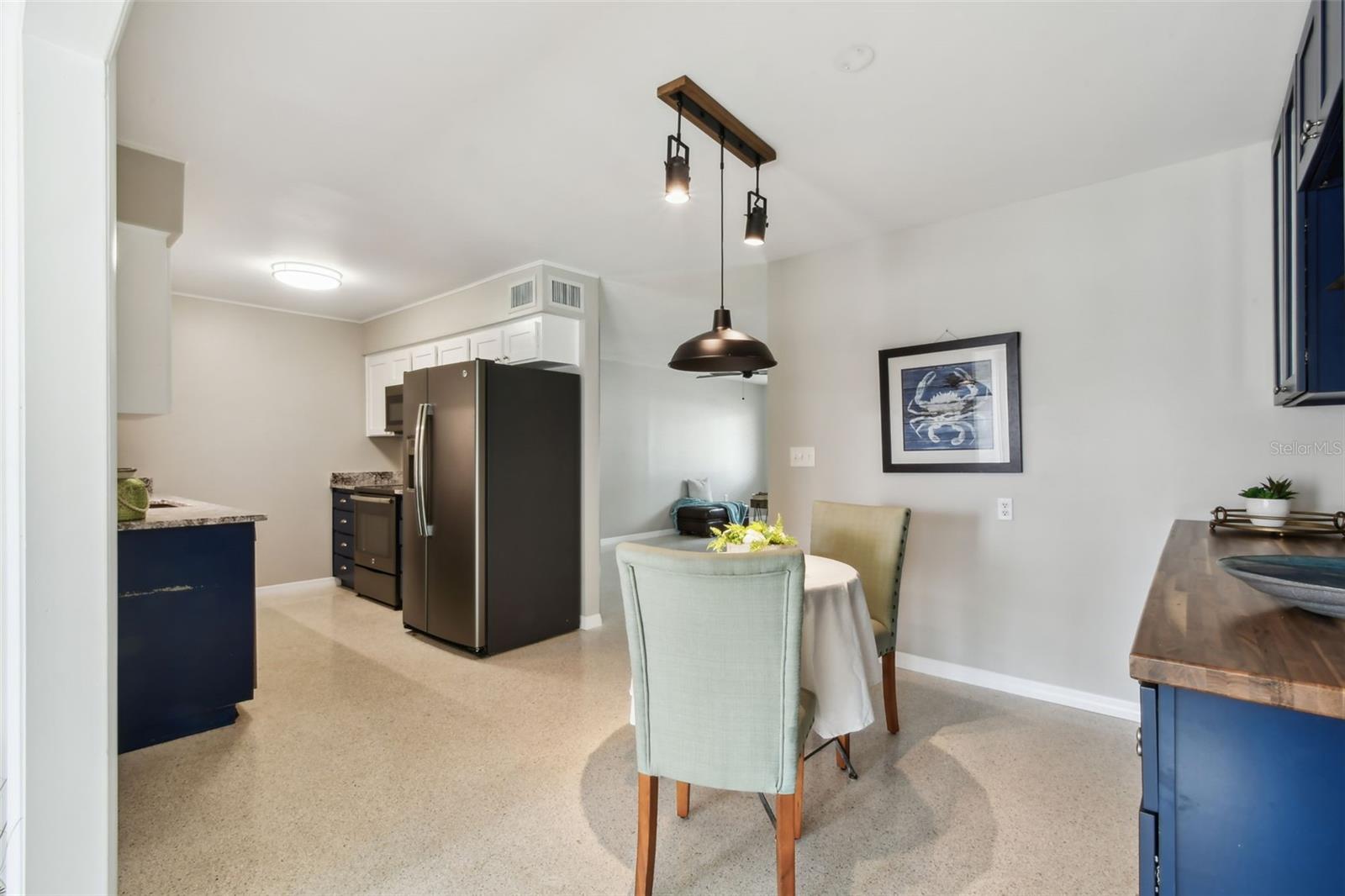 Image 37 of 100 For 226 Pebble Beach Boulevard 31