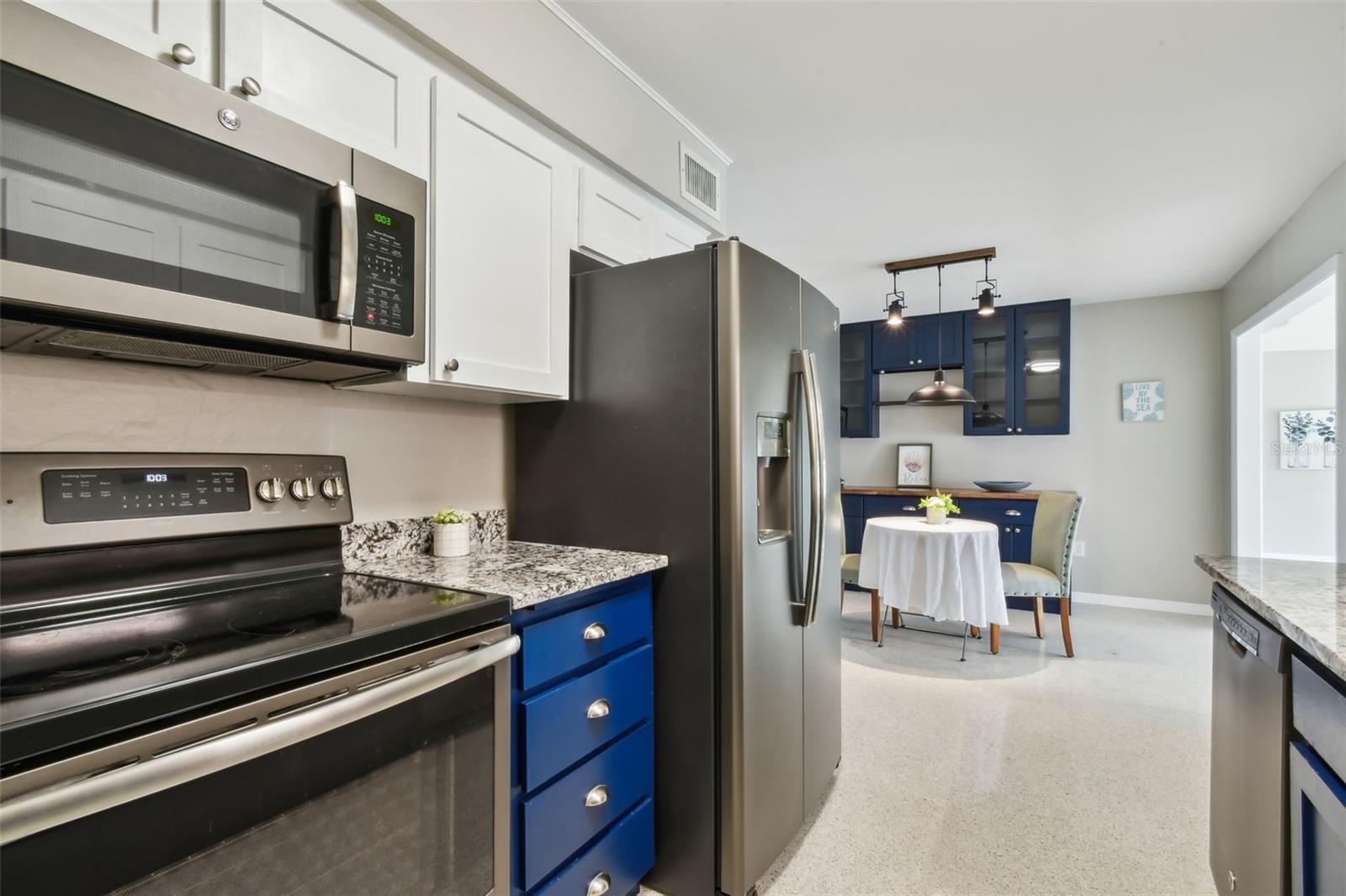 Image 42 of 100 For 226 Pebble Beach Boulevard 31