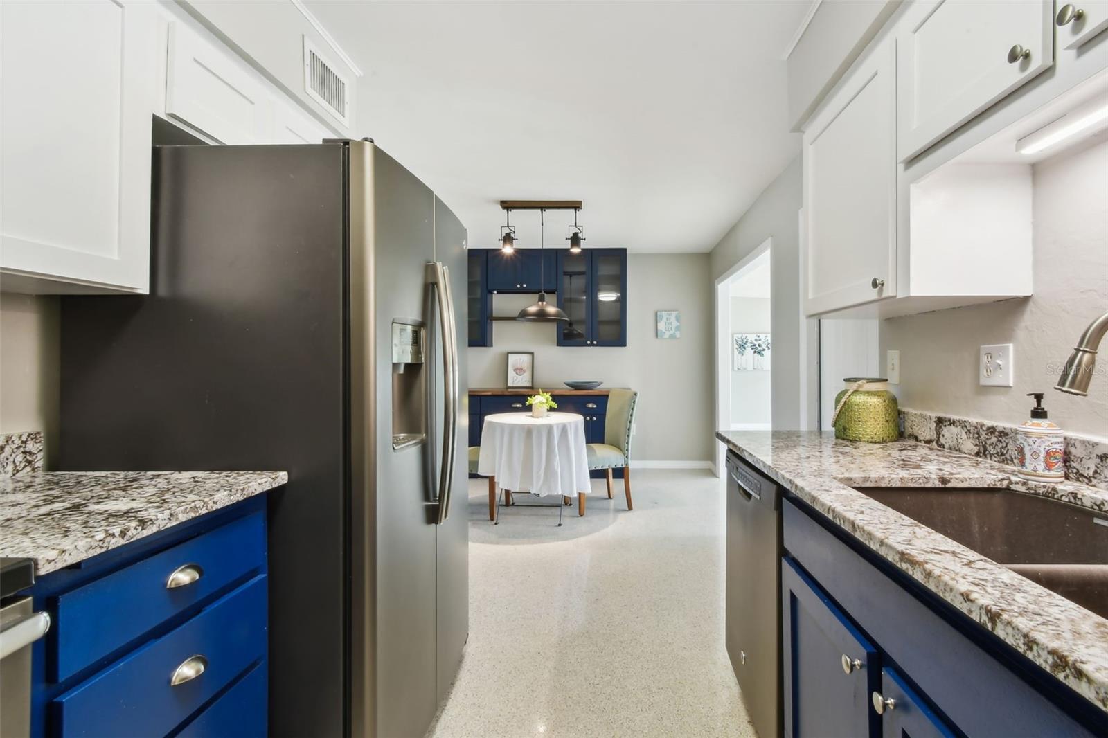Image 43 of 100 For 226 Pebble Beach Boulevard 31