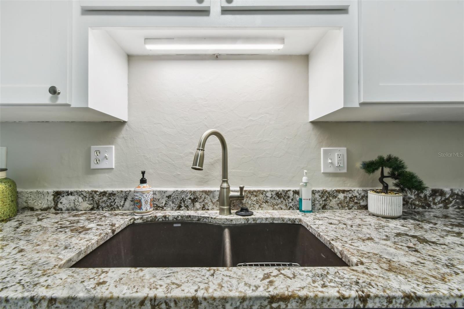 Image 44 of 100 For 226 Pebble Beach Boulevard 31