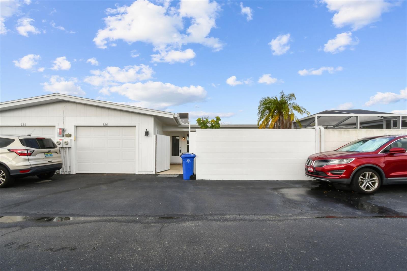 Image 49 of 100 For 226 Pebble Beach Boulevard 31