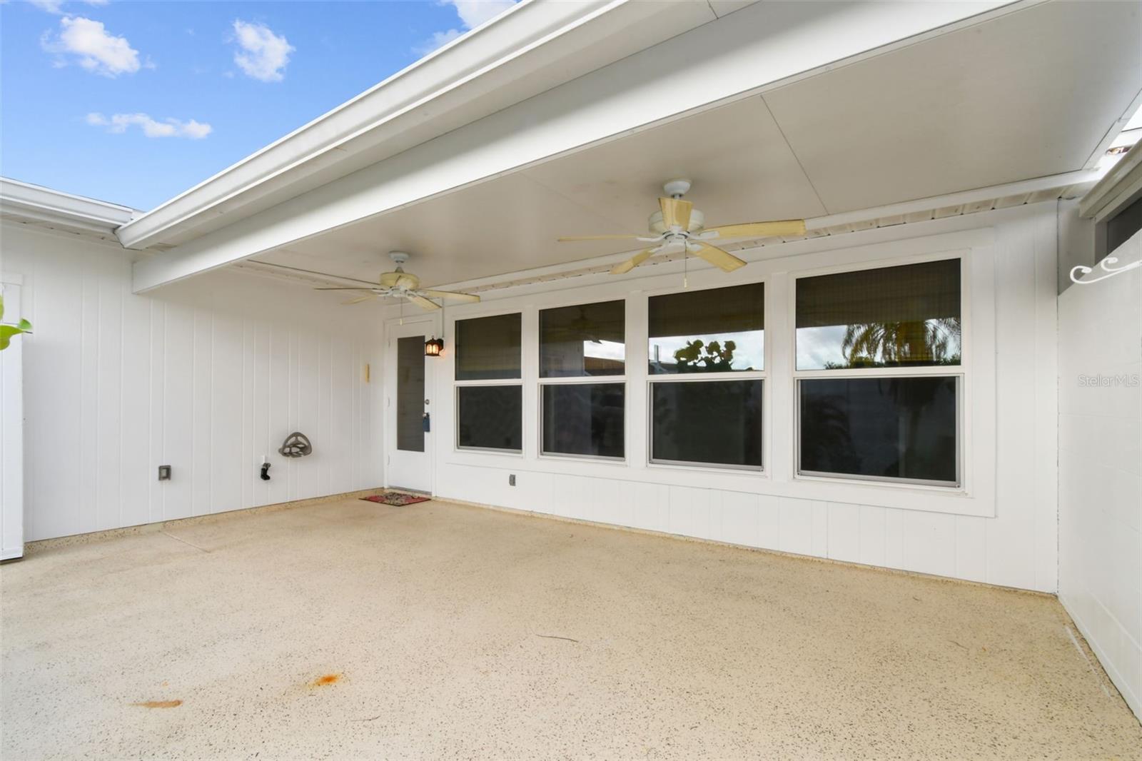 Image 7 of 100 For 226 Pebble Beach Boulevard 31