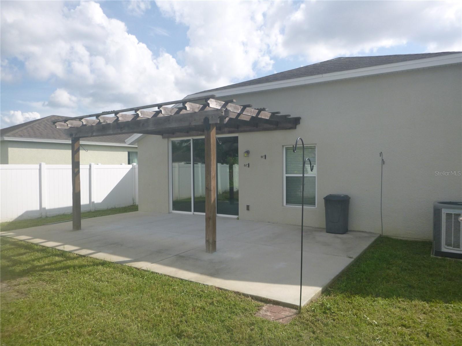 Image 2 of 18 For 967 Hill Flower Dr