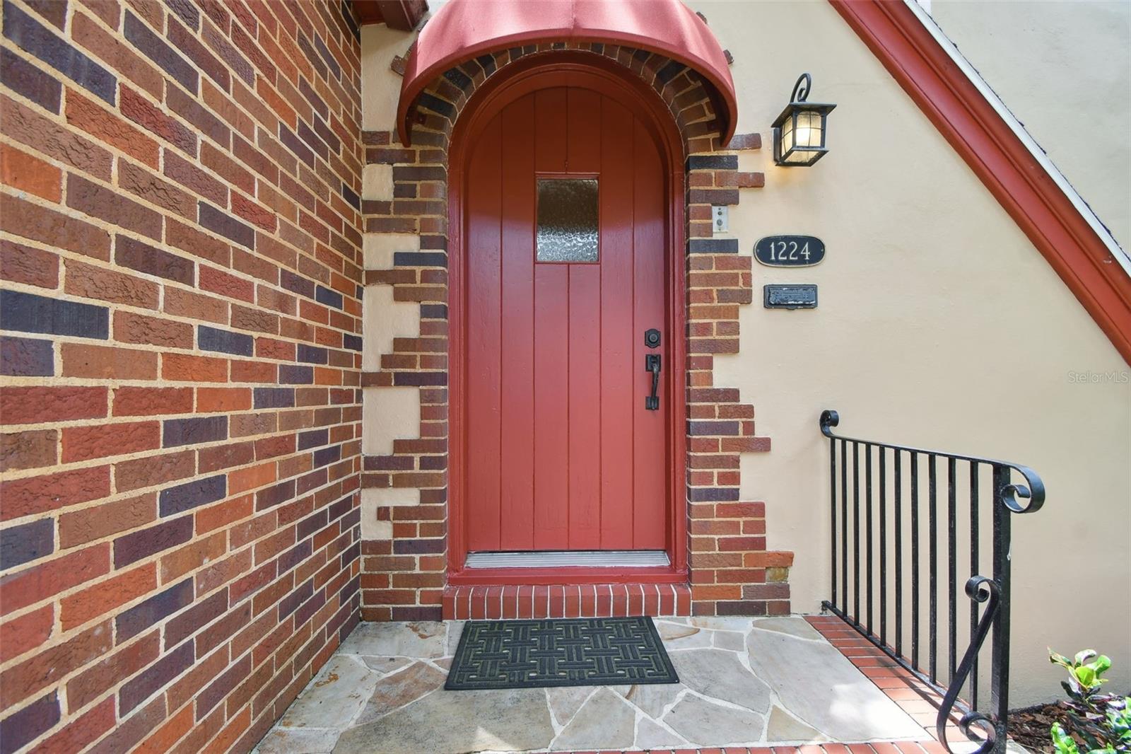 Image 14 of 46 For 1224 14th Avenue N