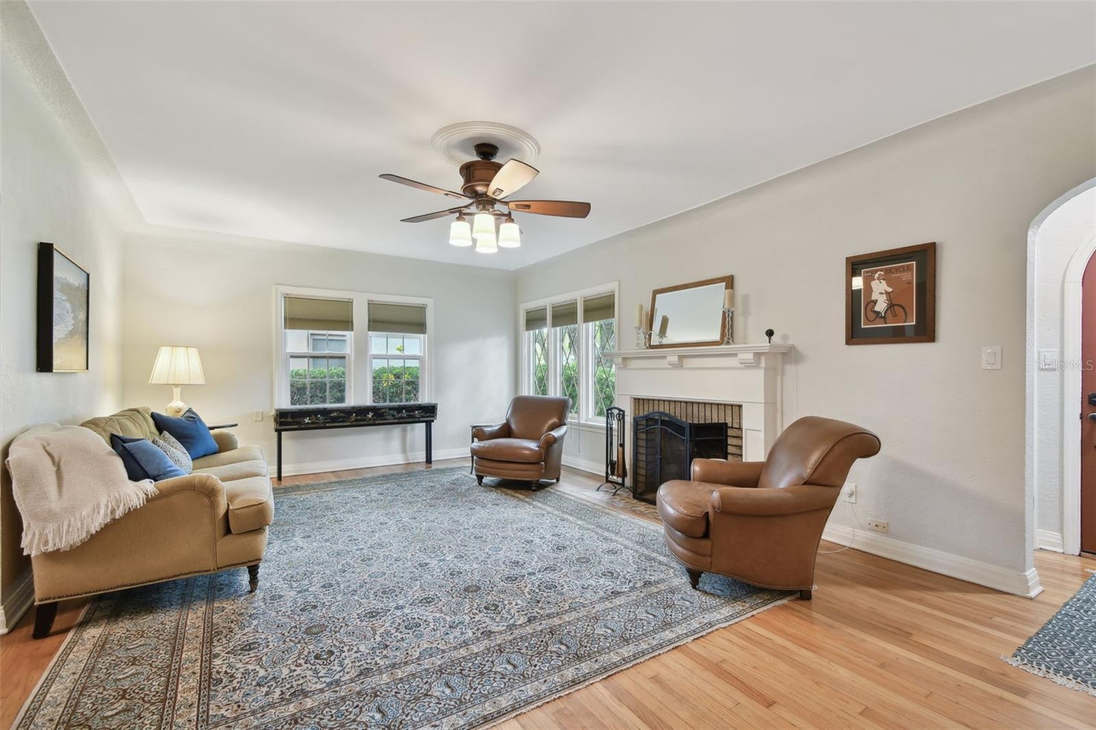 Image 16 of 46 For 1224 14th Avenue N