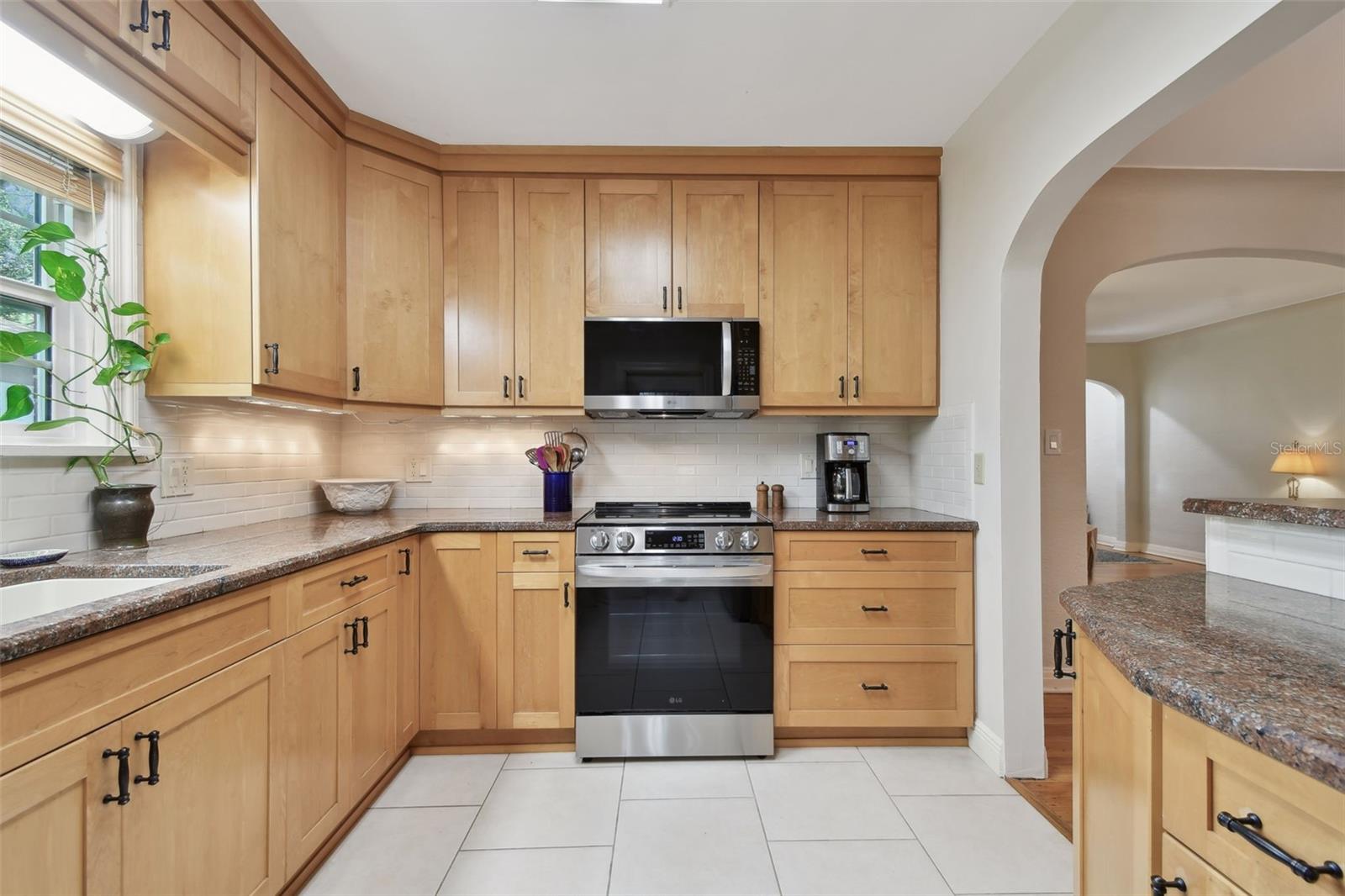 Image 22 of 46 For 1224 14th Avenue N