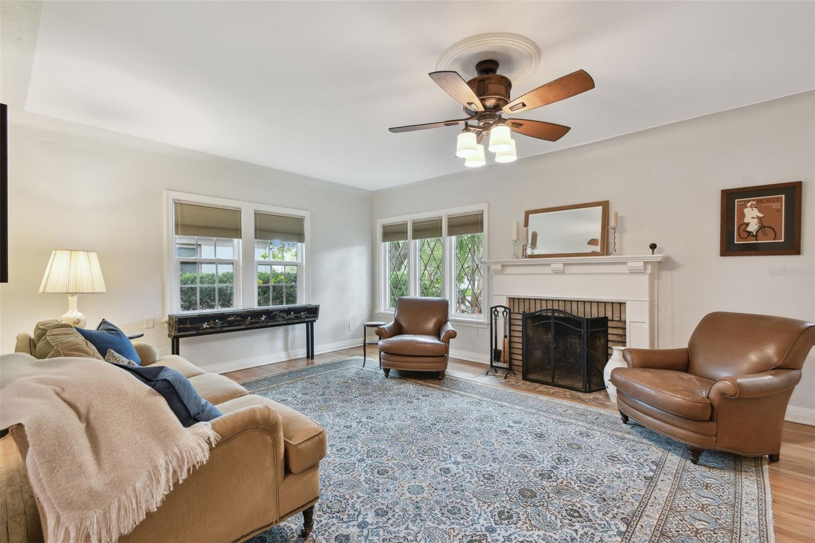 Image 3 of 46 For 1224 14th Avenue N