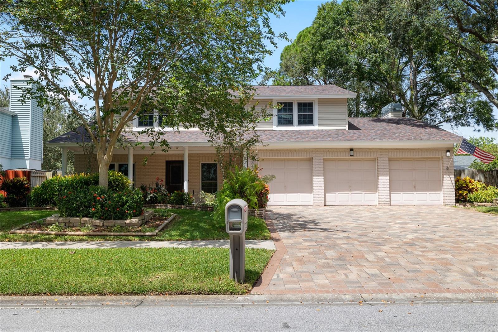 Details for 4233 Water Oaks Lane, TAMPA, FL 33618