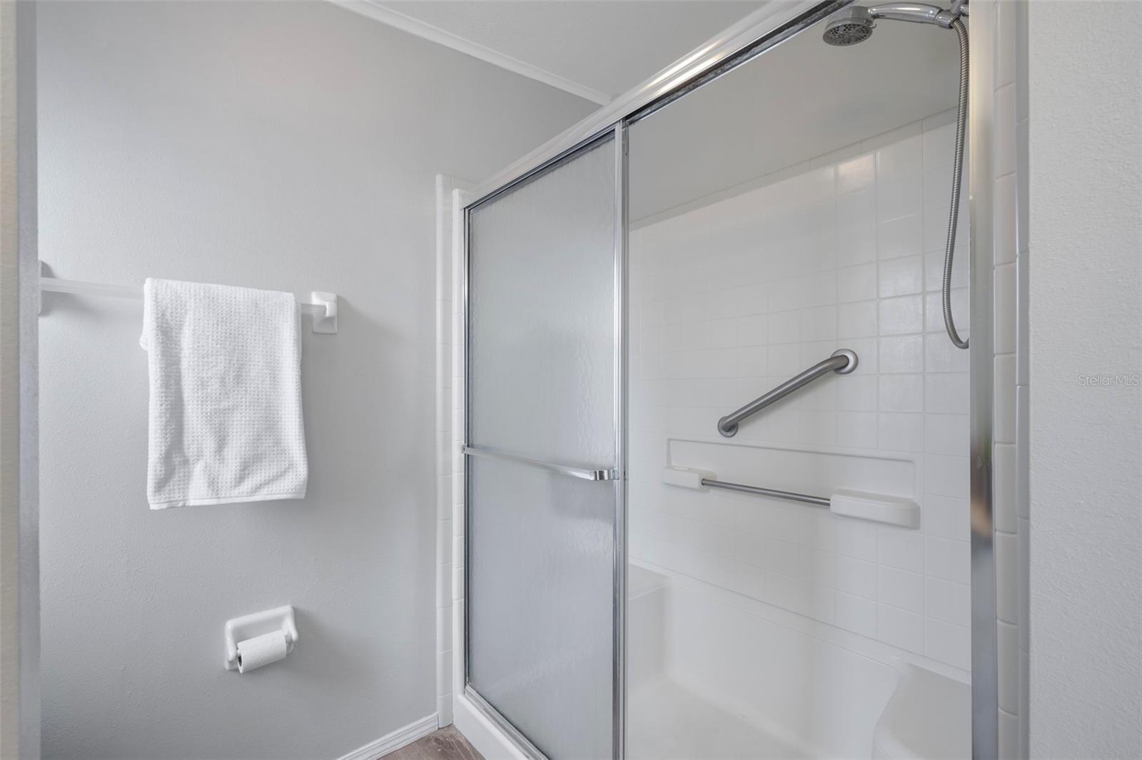 Image 22 of 48 For 37729 Neukom Avenue
