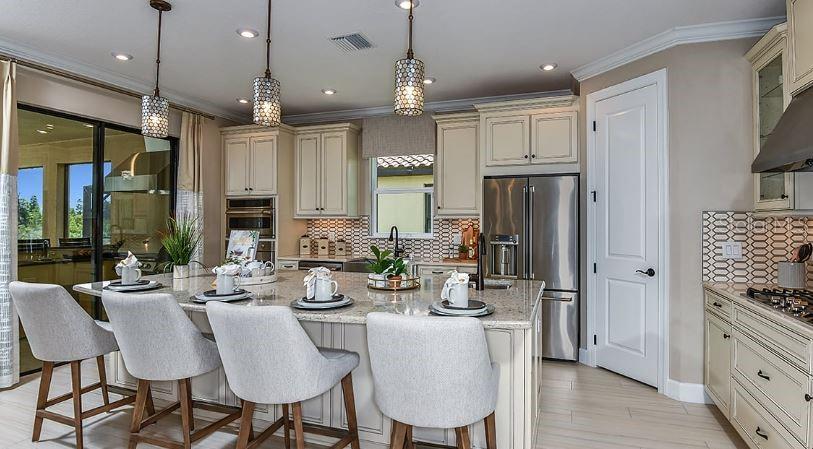 Listing photo id 9 for 4704 Isonzo Way