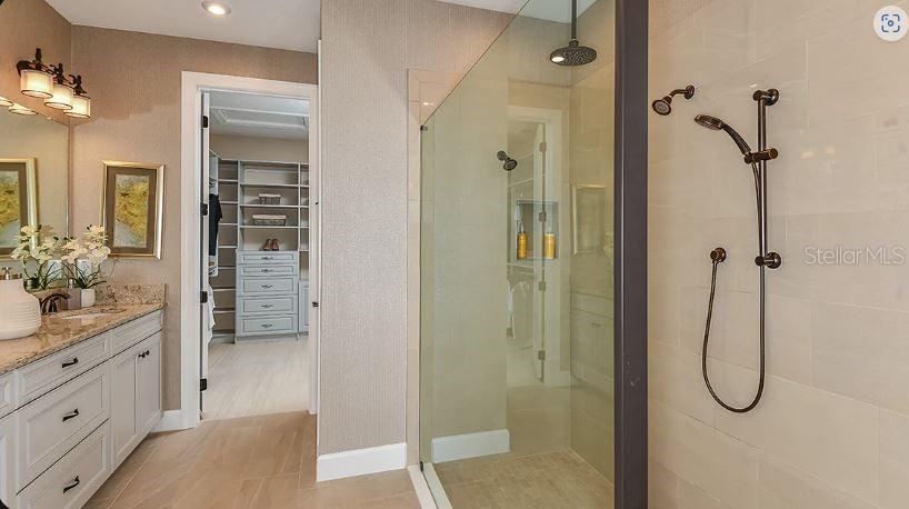 Listing photo id 12 for 4704 Isonzo Way