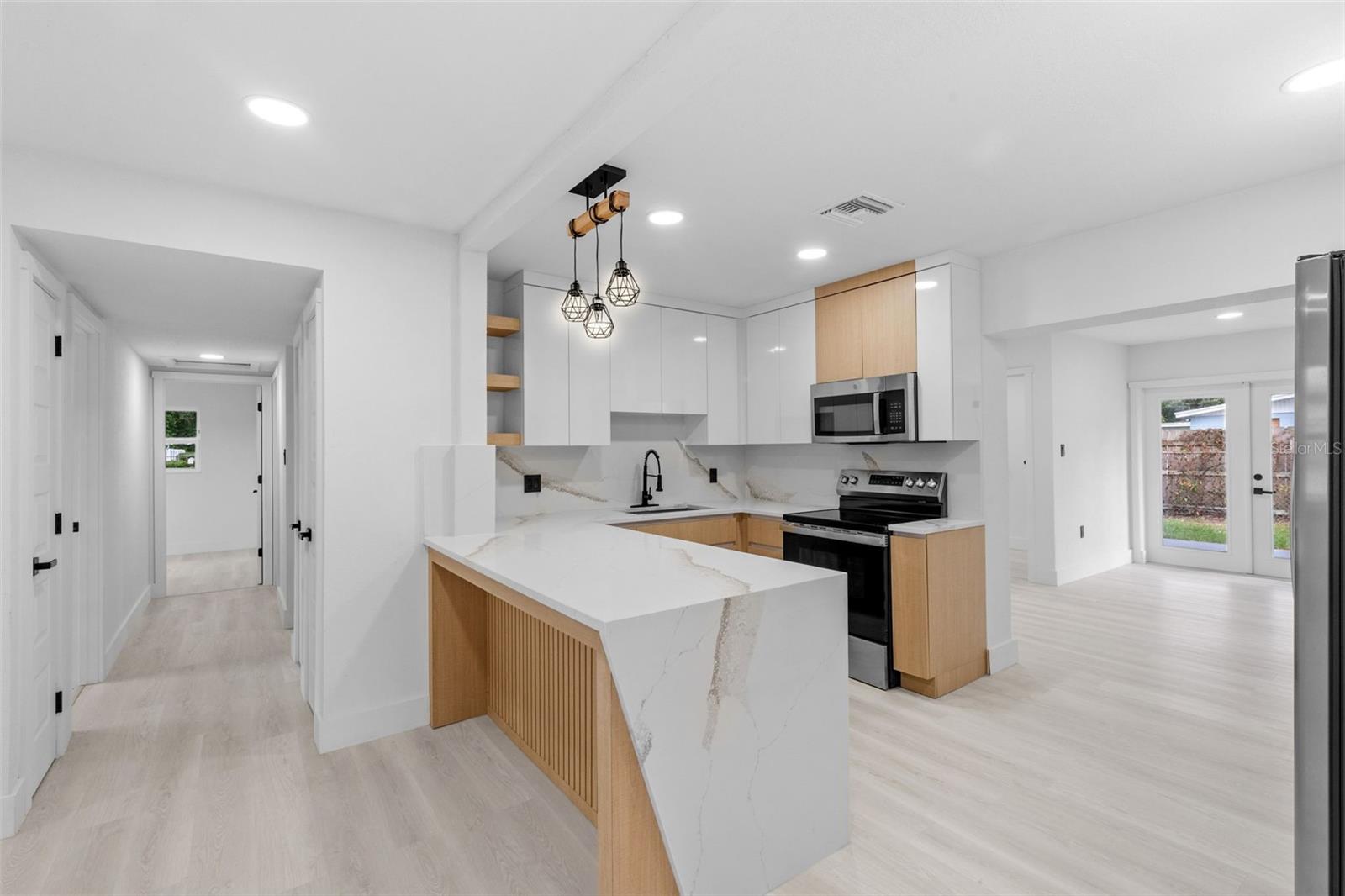 Image 13 of 43 For 2902 Clifton Street