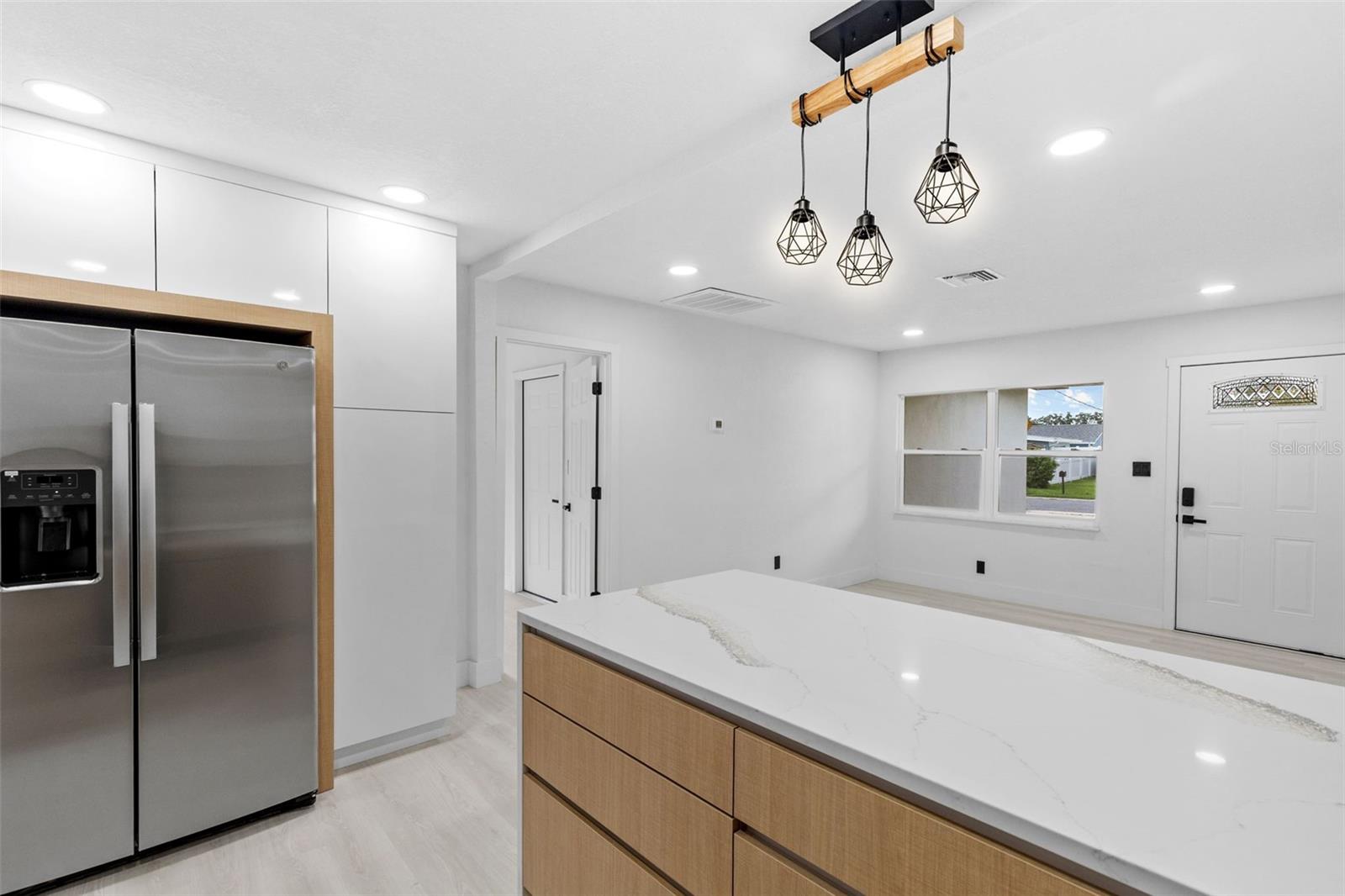 Image 15 of 43 For 2902 Clifton Street