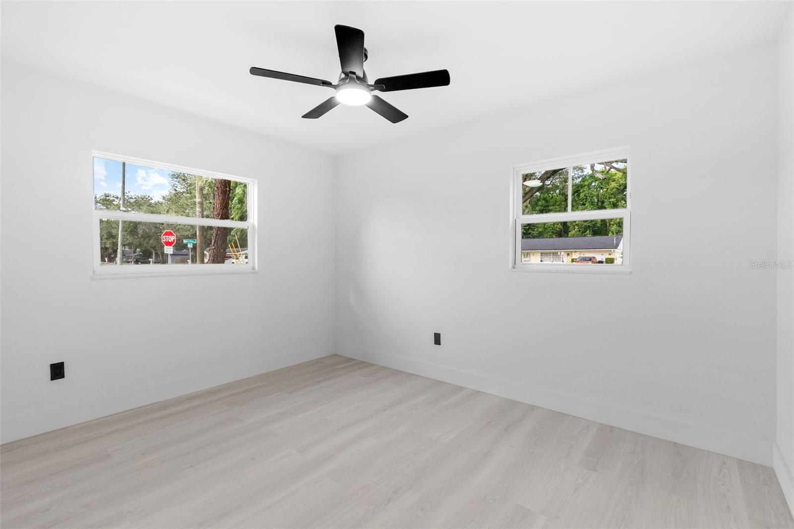 Image 19 of 43 For 2902 Clifton Street