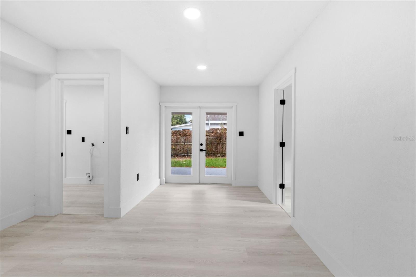Image 20 of 43 For 2902 Clifton Street