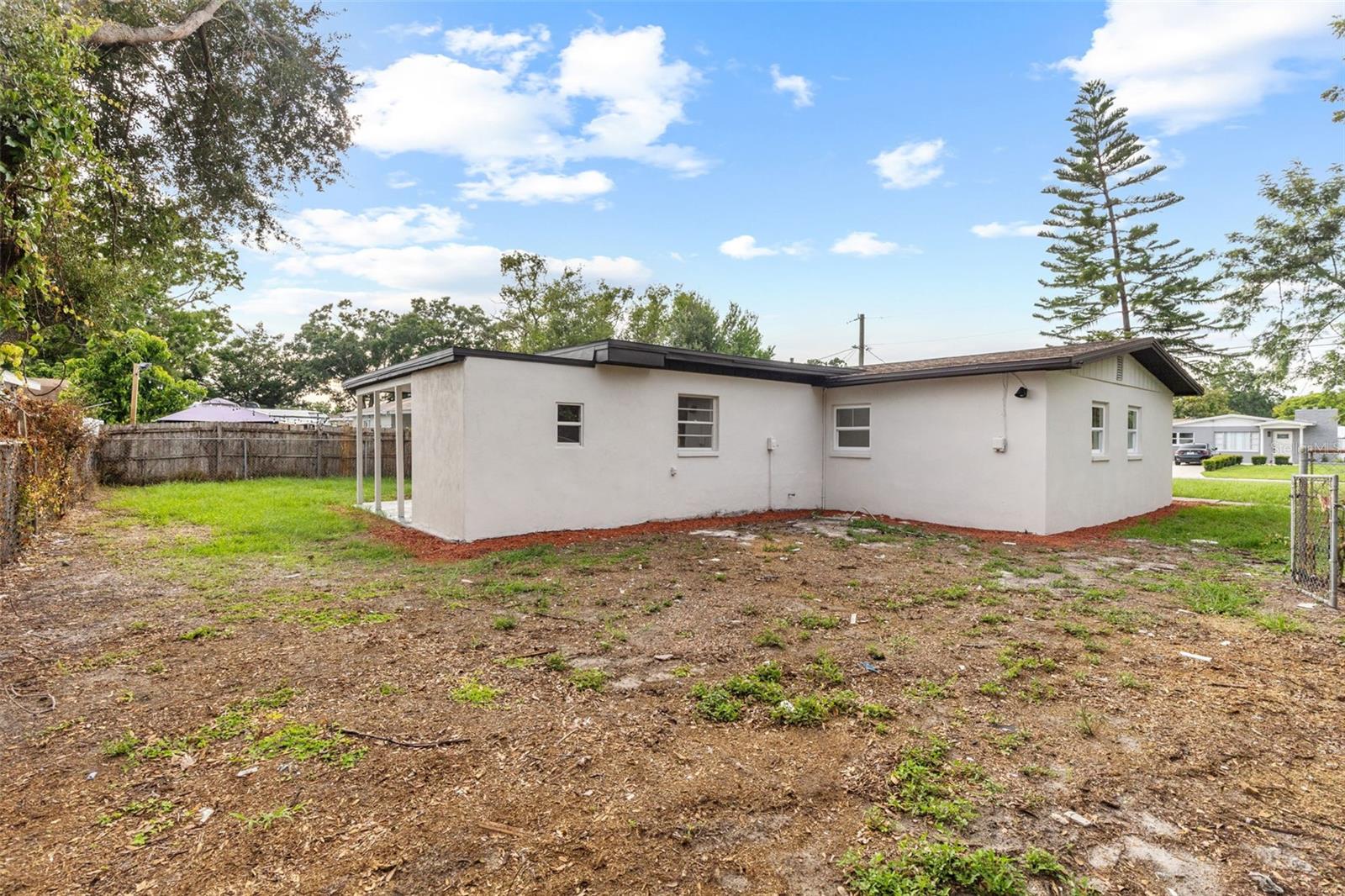 Image 34 of 43 For 2902 Clifton Street