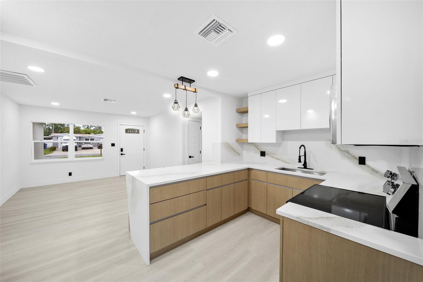 Image 36 of 43 For 2902 Clifton Street