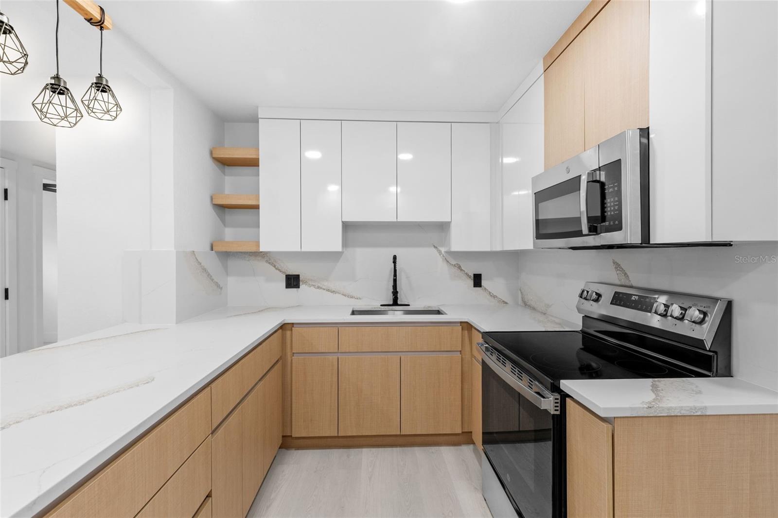 Image 9 of 43 For 2902 Clifton Street
