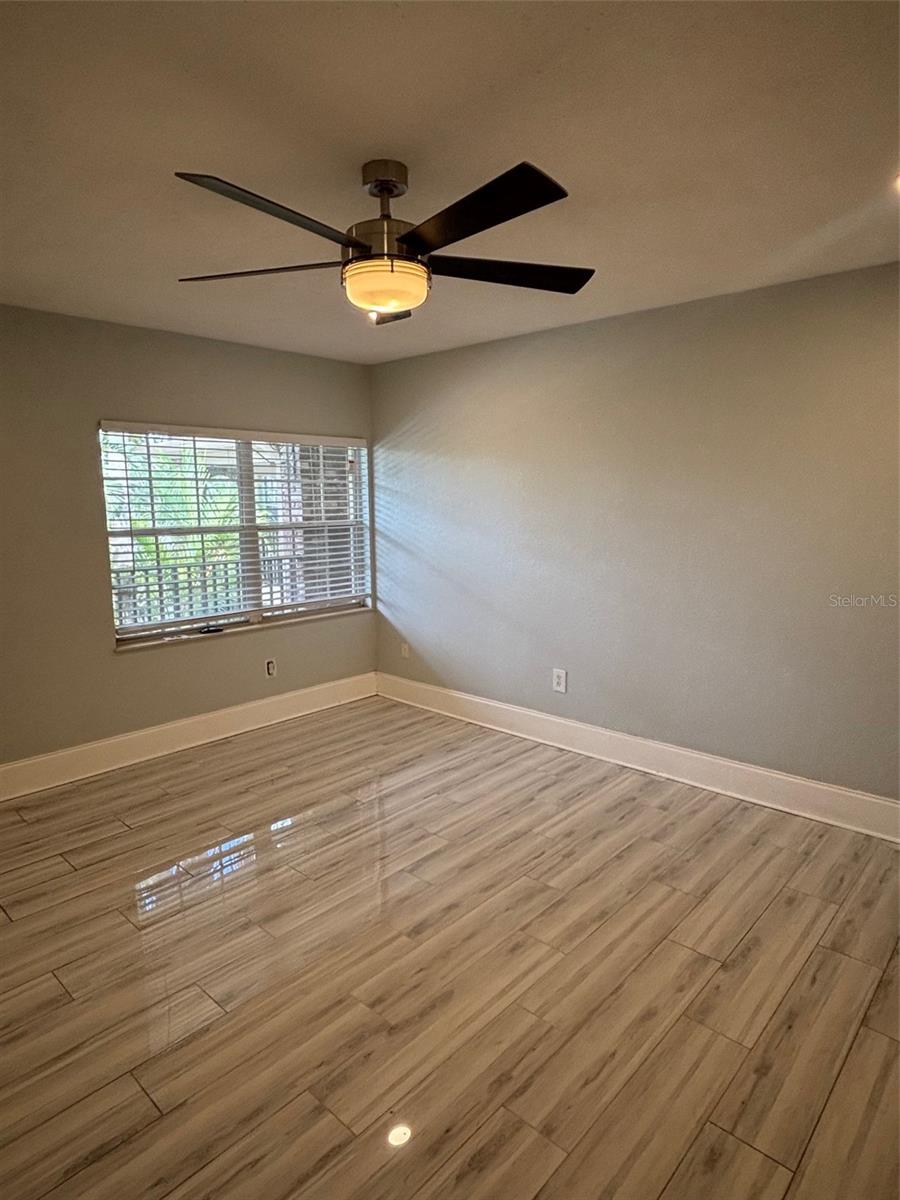 Image 8 of 9 For 208 Danube Avenue 204