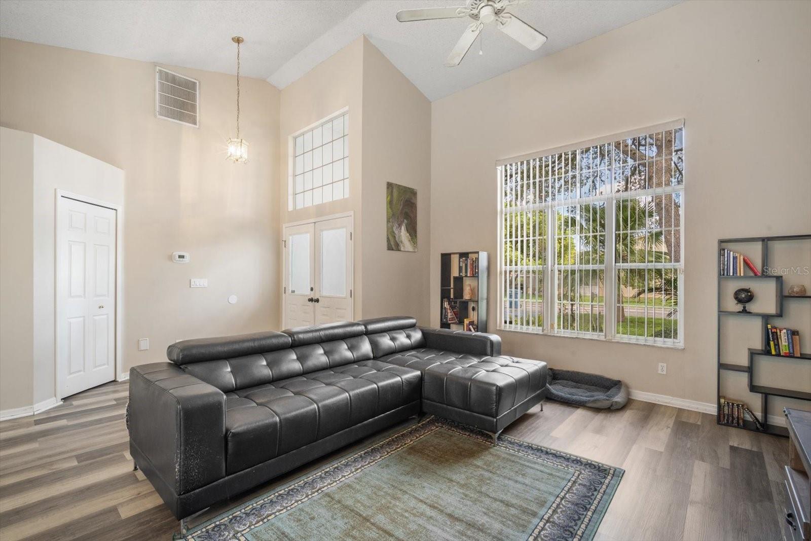 Image 4 of 25 For 7282 Aloe Drive