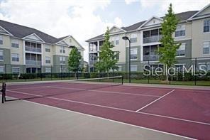 Image 21 of 22 For 9304 Crescent Loop Circle 308