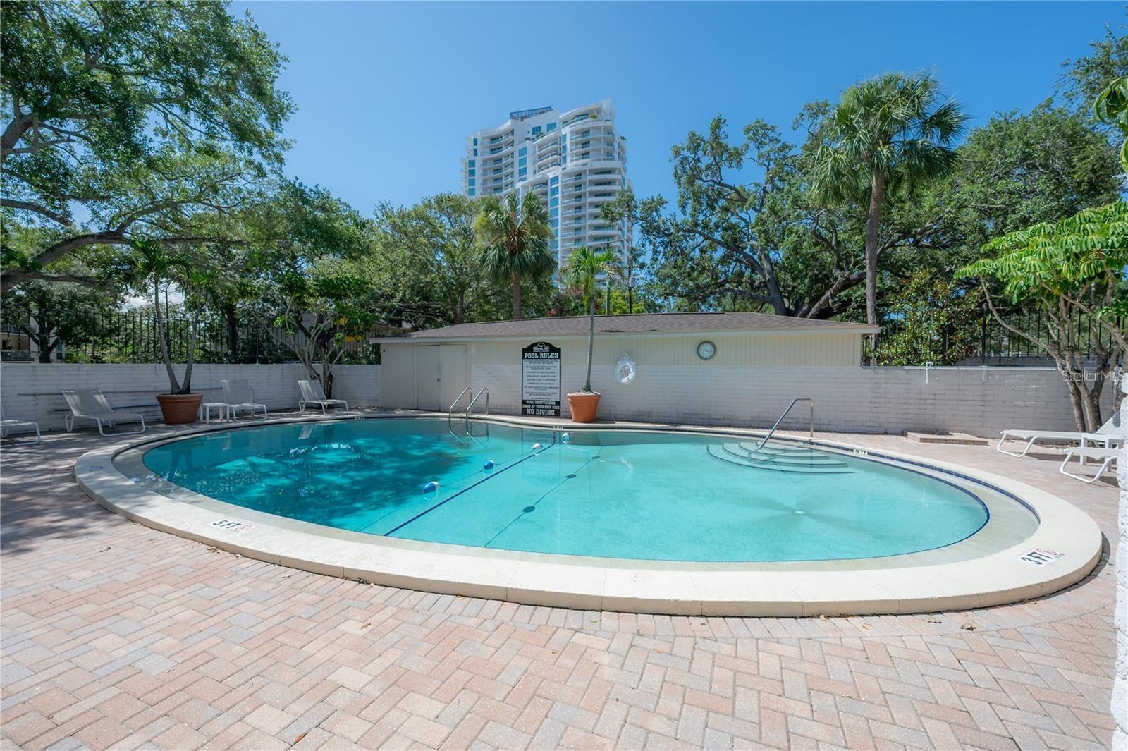 Image 18 of 19 For 3325 Bayshore Boulevard A27