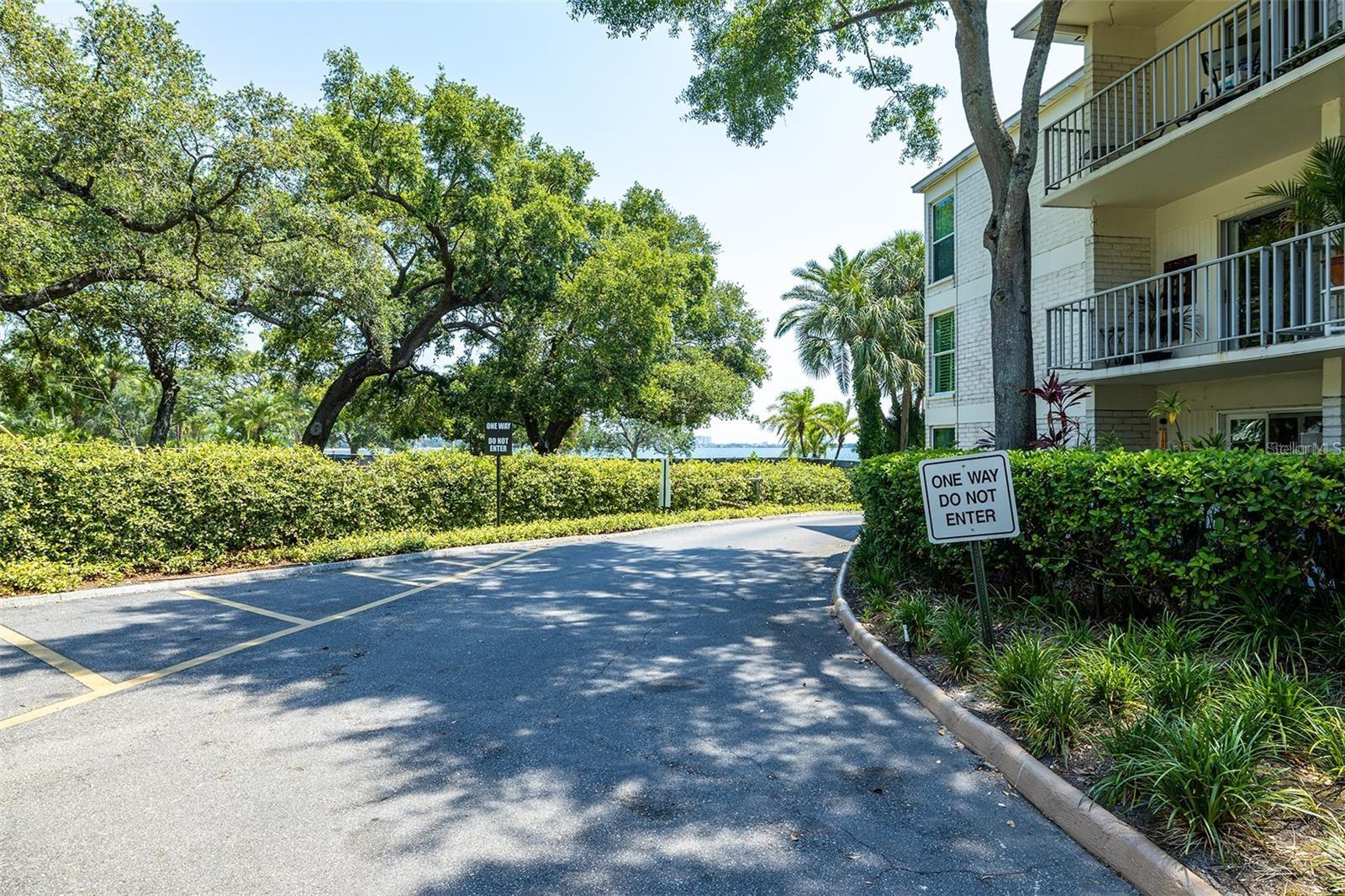 Image 2 of 19 For 3325 Bayshore Boulevard A27