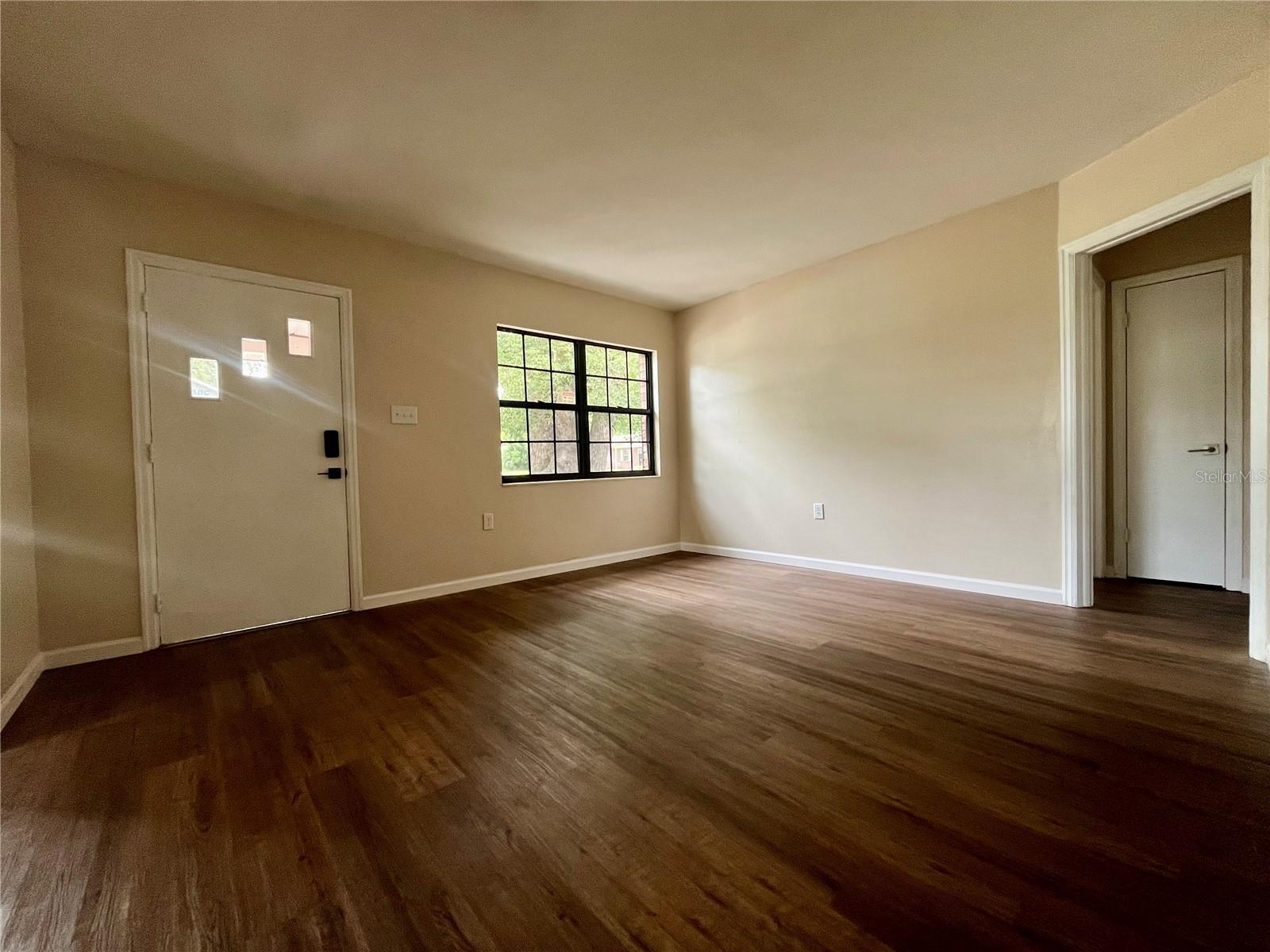 Image 7 of 49 For 1801 Whitehall Street