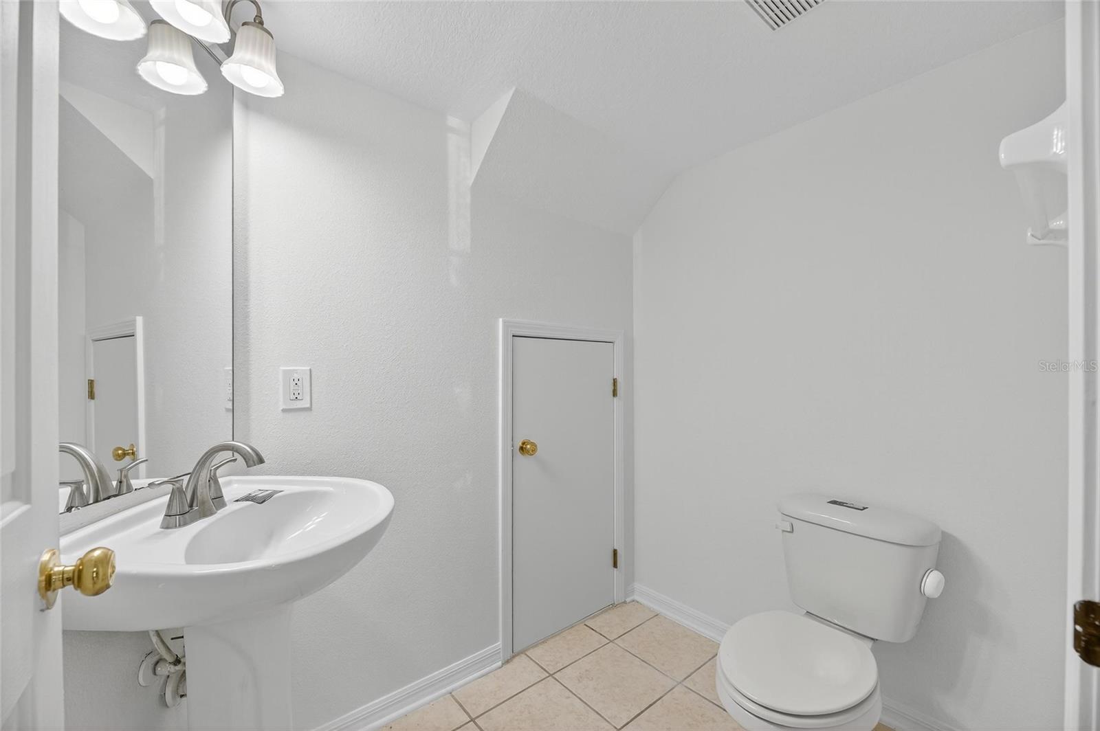 Image 20 of 45 For 10737 Keys Gate Drive
