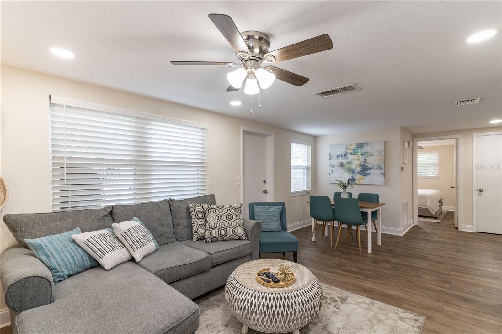 Image 3 of 27 For 625 Lyndhurst Street