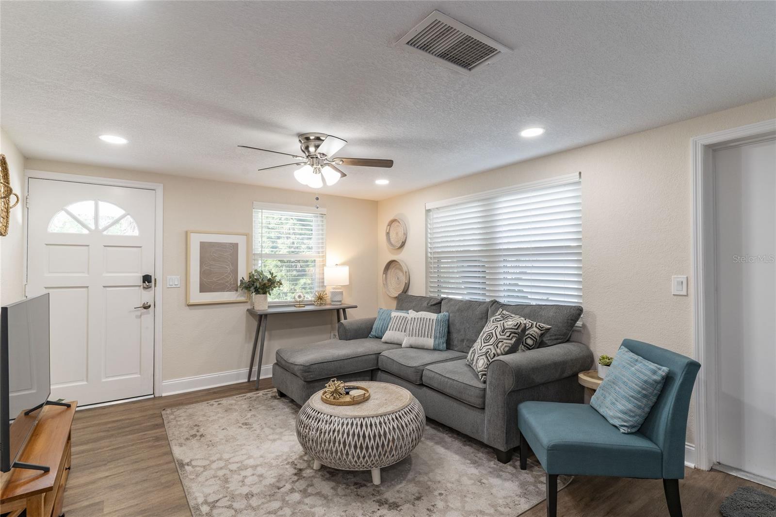 Image 5 of 27 For 625 Lyndhurst Street