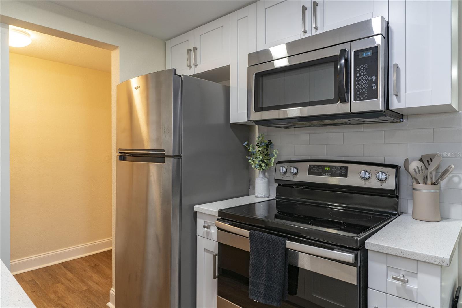 Image 8 of 27 For 625 Lyndhurst Street