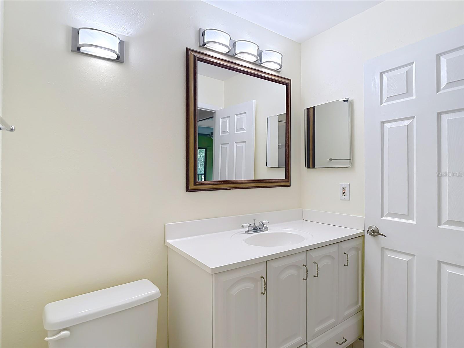 Image 36 of 54 For 11718 Raintree Village Boulevard C