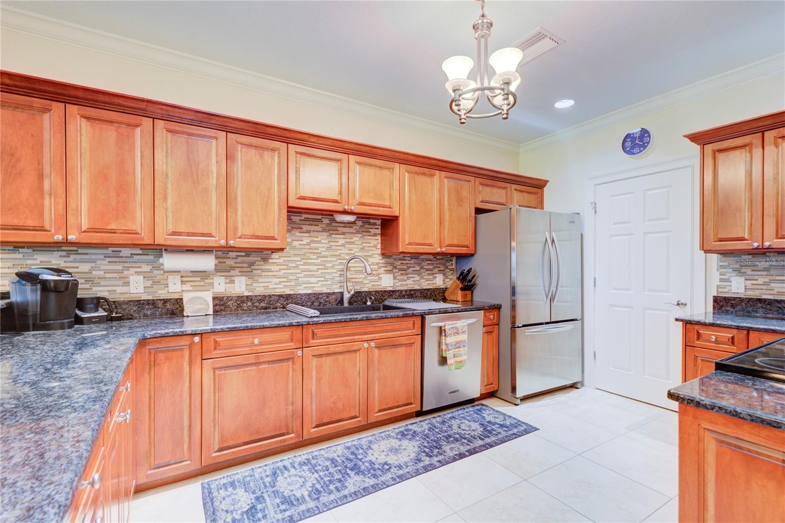 Image 14 of 46 For 300 Capri Boulevard 8