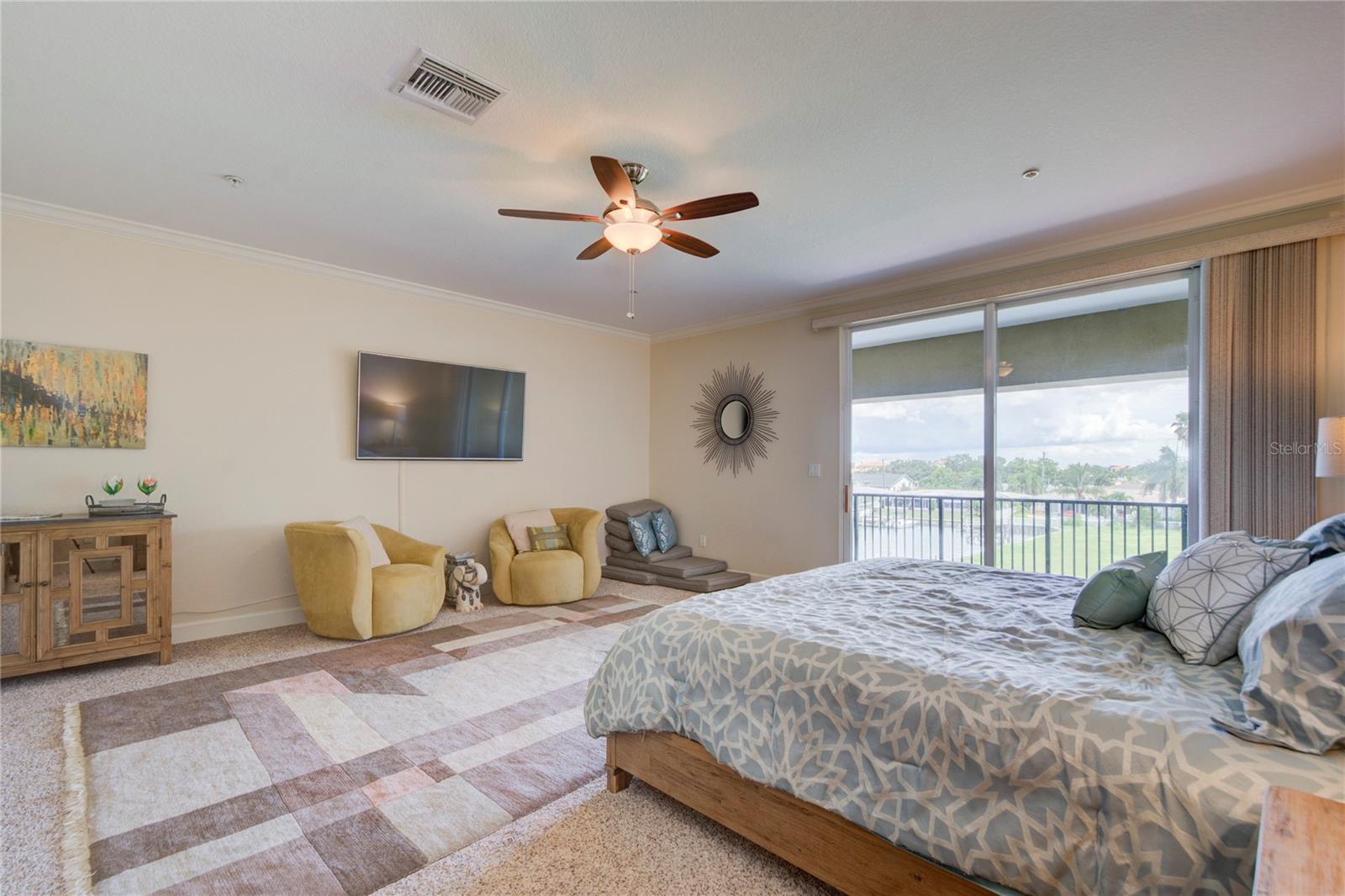 Image 19 of 46 For 300 Capri Boulevard 8