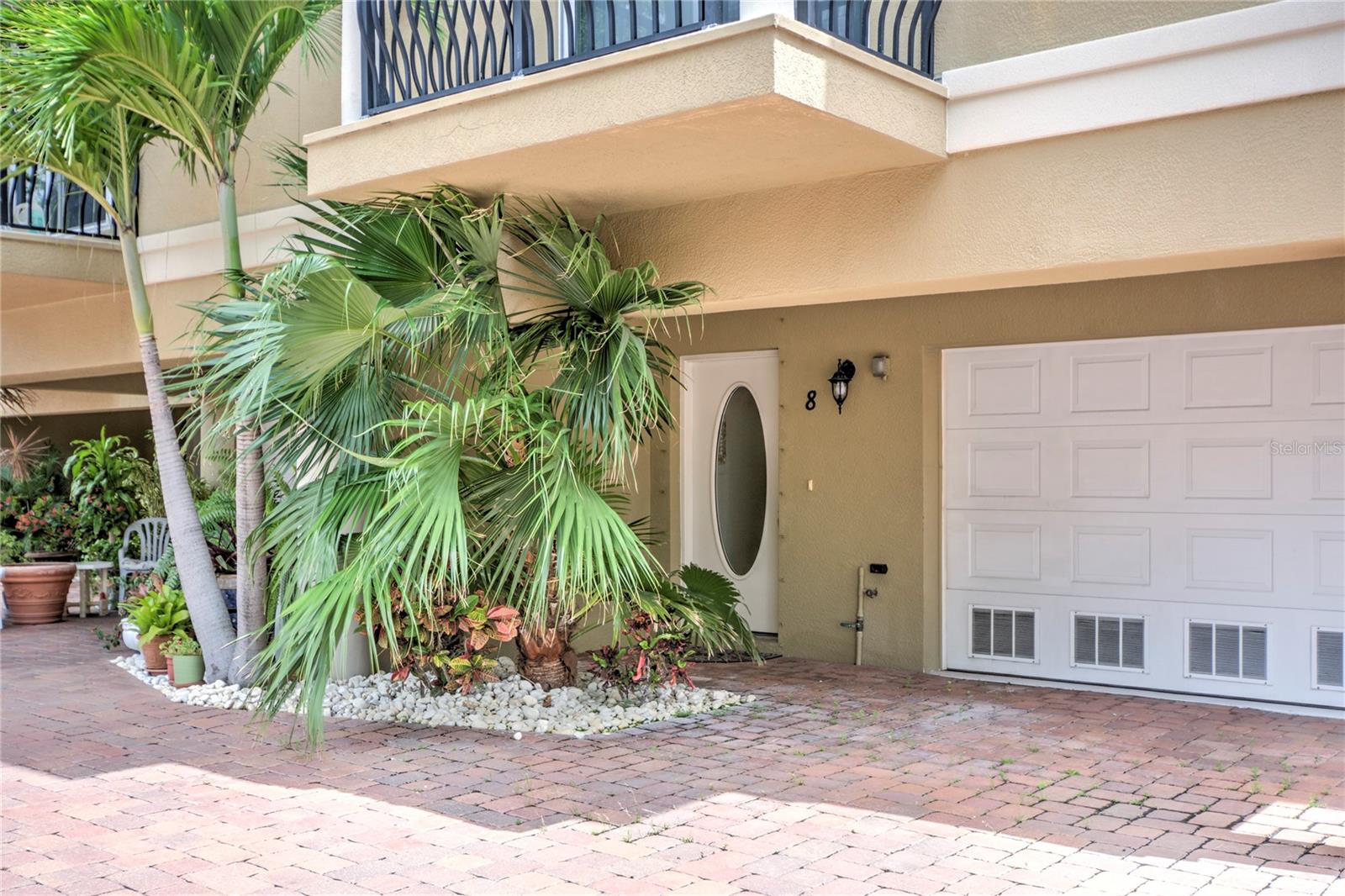 Image 2 of 46 For 300 Capri Boulevard 8