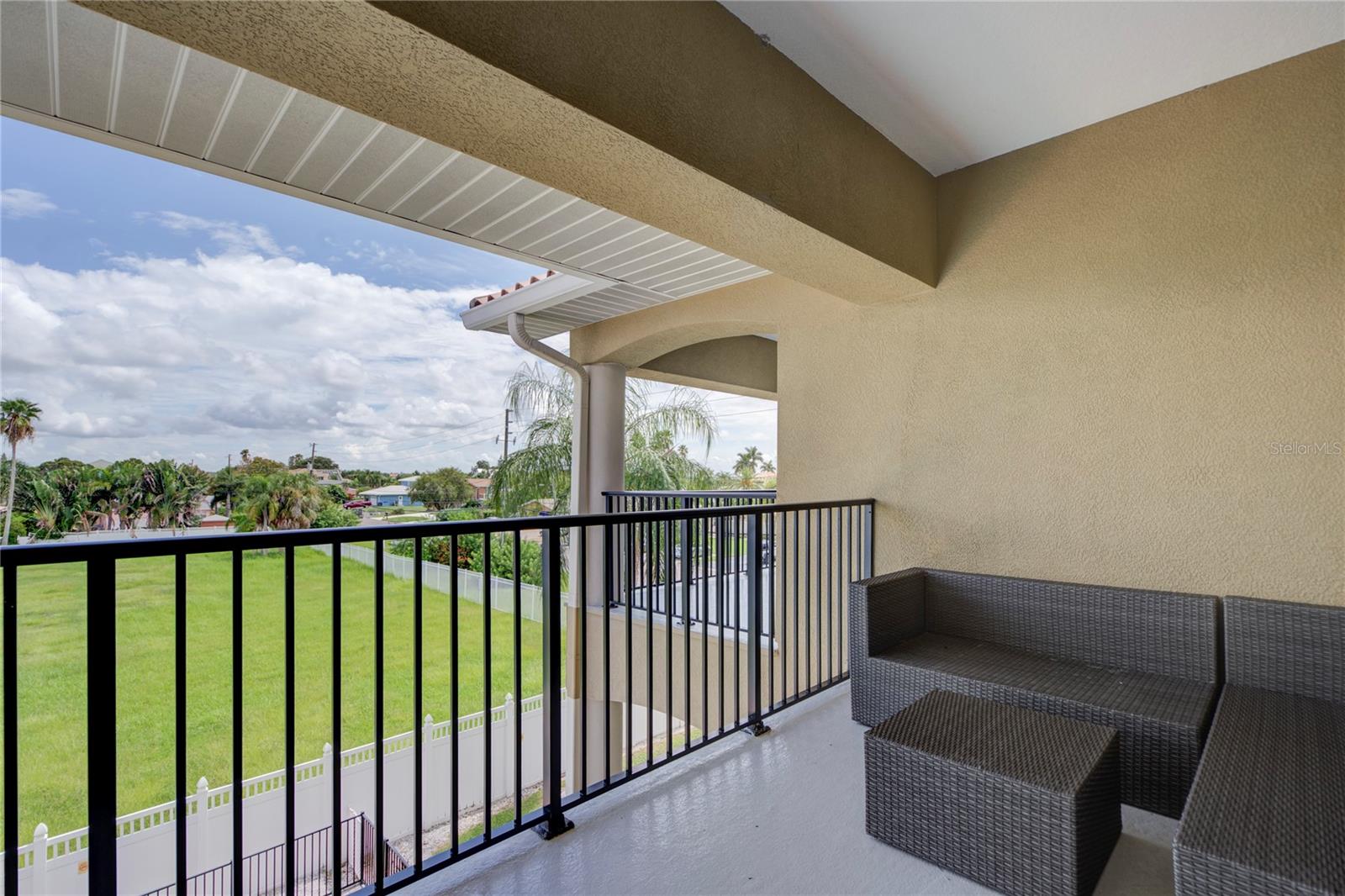 Image 23 of 46 For 300 Capri Boulevard 8